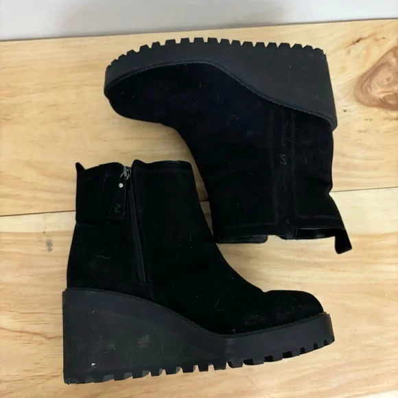 Torrid Black Suede wedge Ankle Booties extra wide - Picture 4 of 6